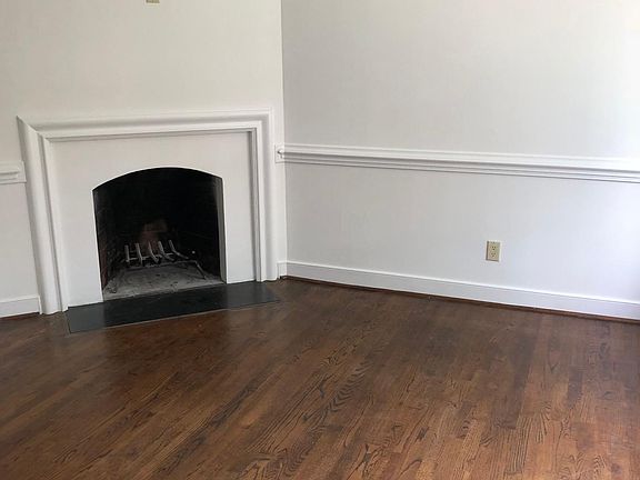 4th image of 558 N Saint Asaph St