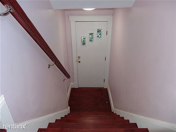02-Stairs to Level 2