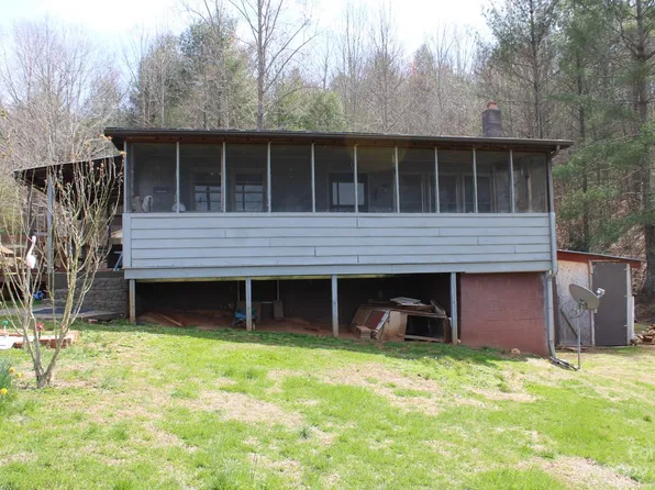 2496 Gladden Rd, Morganton, NC 28655