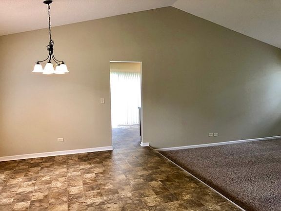 4th image of 903 Montana Dr