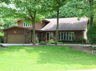 1501 S Circle Ln, Palatine, IL