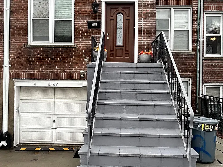 8786 Little Neck Pkwy #2 — Photo 16