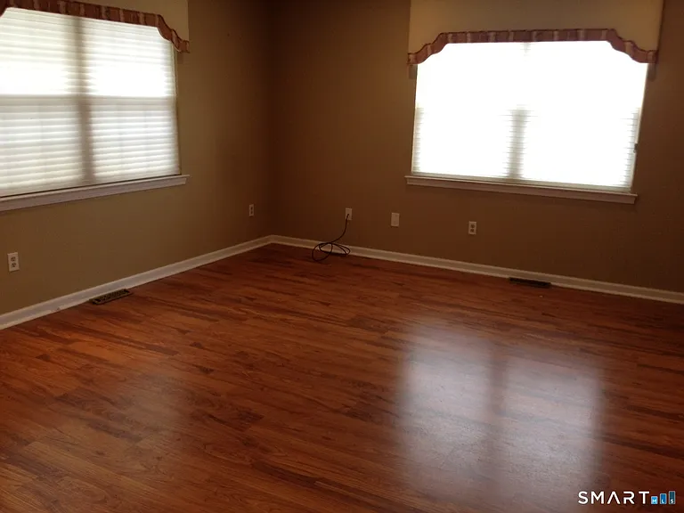 235 Red Oak Ln — Photo 7