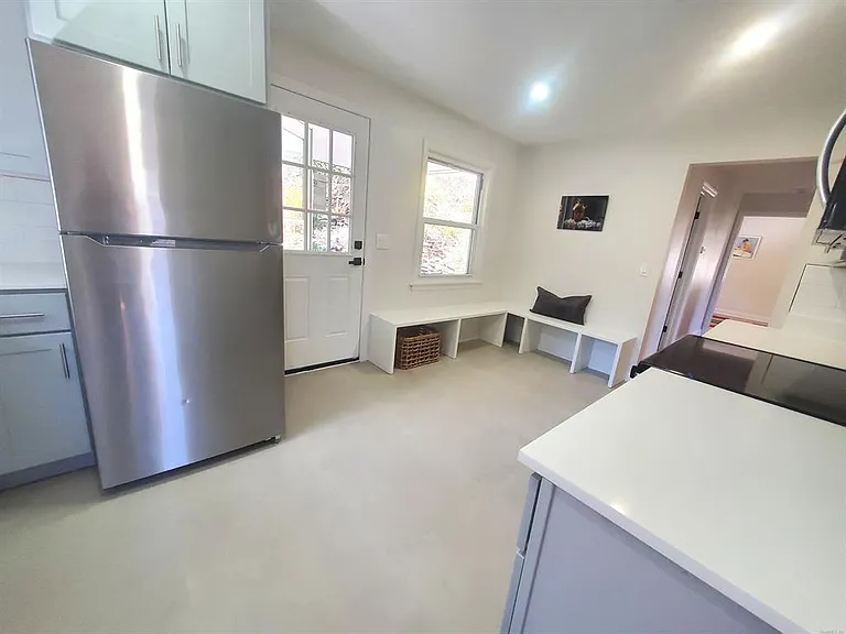17 Woodlawn Ave — Photo 26