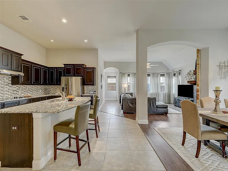 11709 Parade Dr — Photo 46