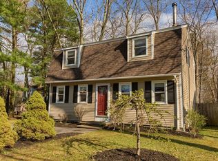 31 Lake Shore Dr S, Westford, MA 01886