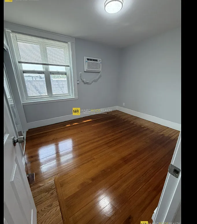 2 bed, 630 sqft, $3,600 — Photo 3