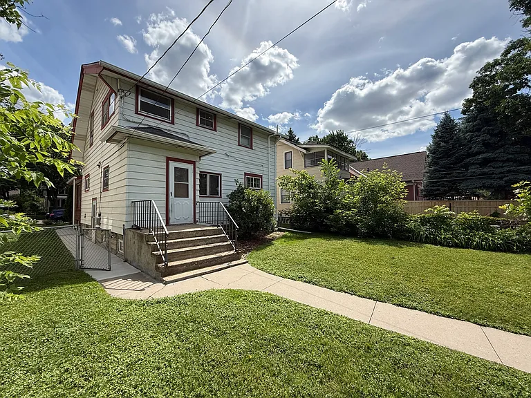 1367 Grand Ave — Photo 23