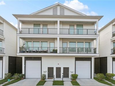 8607 Pontchartrain Blvd, New Orleans, LA, 70124