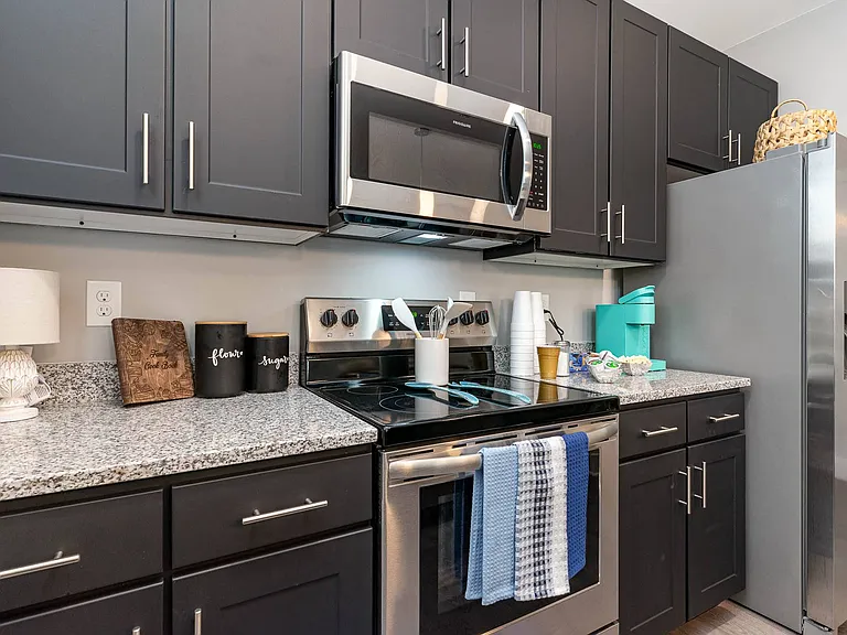 Barclay Place Apartments — Photo 30
