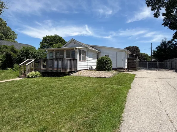 1510 Douglas Ave, Ames, IA 50010