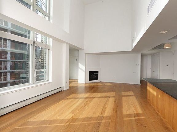4th image of 205 E 59th St #701