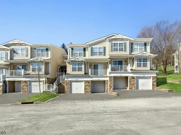 1028 Robin Ct, Green Brook Twp., NJ 08812