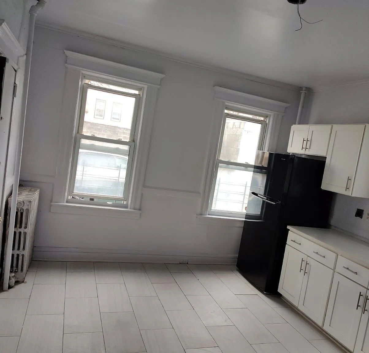 3 bed, 1400 sqft, $1,975 — Photo 1