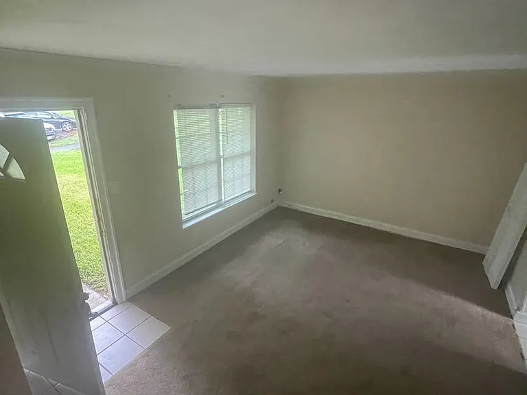 5808 W Hastings Ct — Photo 3