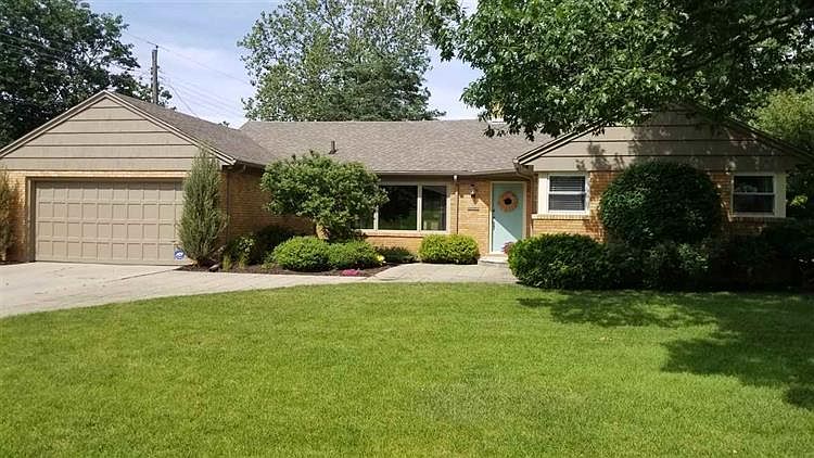 1st image of 704 N Coquillard Dr