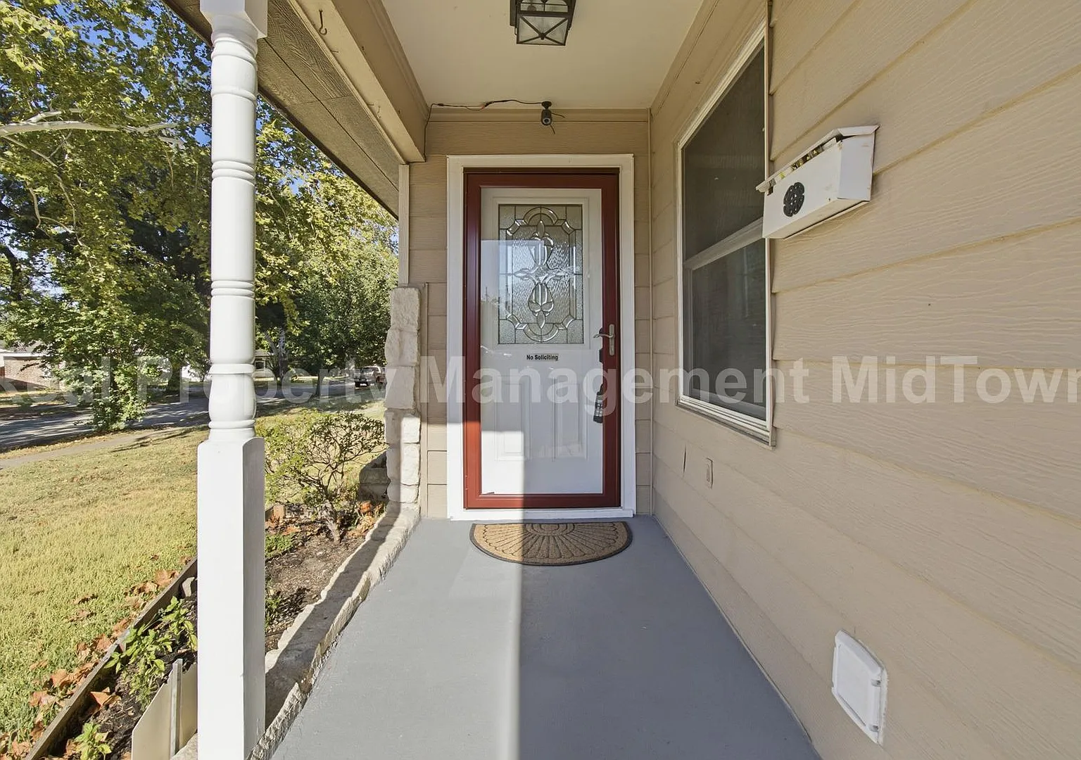 Welcome Home to 1301 Burleson St Grand Prairie, TX — Photo 3