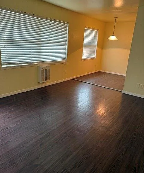 3502 Campbell St #5 — Photo 2