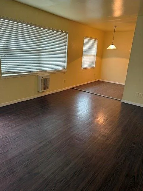 Building Photo - 3502 Campbell St #5