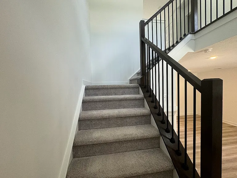 13847 Gatsby Dr — Photo 55