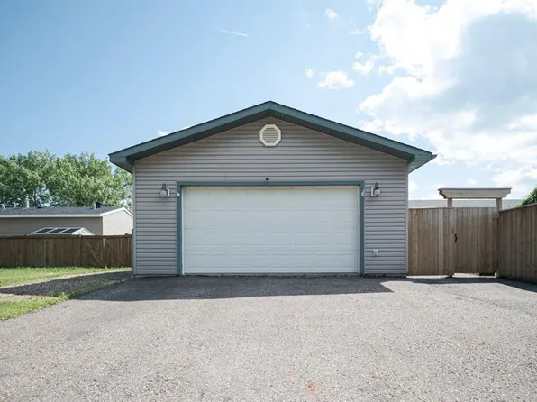125 SW Greenwich Ln, Wood Buffalo, AB T9H 3Z2