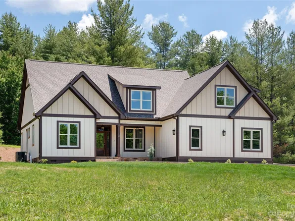158 Trellem Trl, Hendersonville, NC 28739
