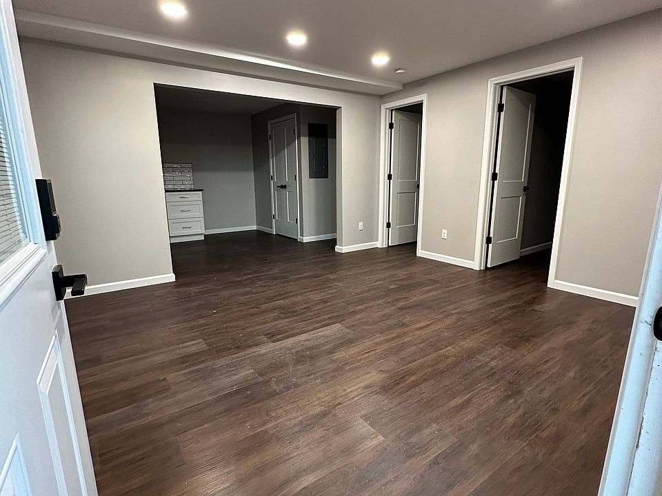 Entry to Living Room