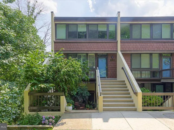 2330 S Quincy St, Arlington, VA 22204