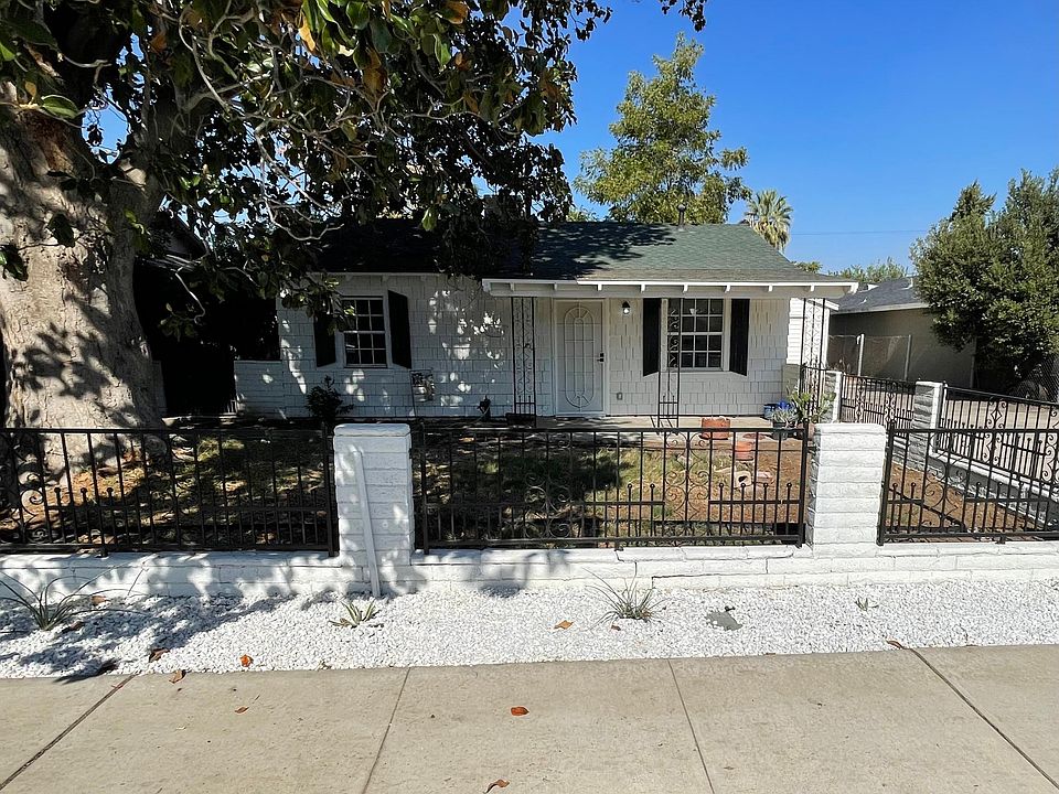 1st image of 106 Bloomquist Dr