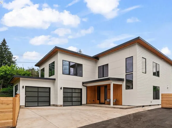 15592 Waluga Dr, Lake Oswego, OR 97035