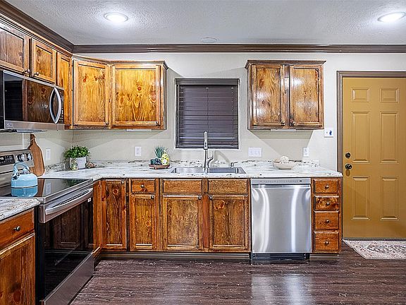 4th image of 105 Butler Rd