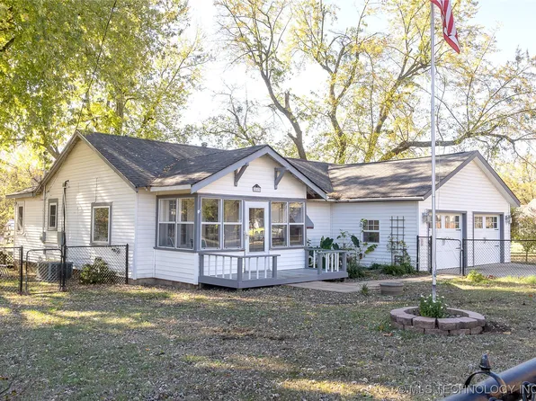 2113 W South St, Collinsville, OK 74021