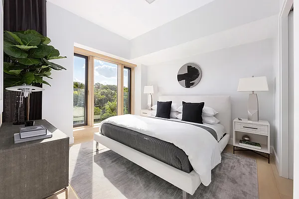 Sold by SERHANT. | media 22