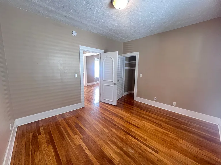 1040 Powers Ave NW — Photo 49