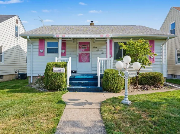 132 E 16th St, Mishawaka, IN 46544
