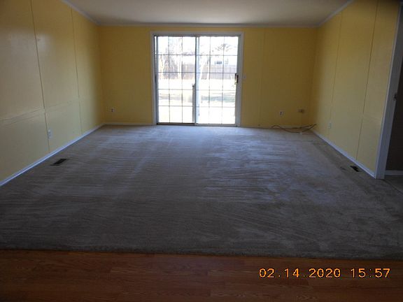 2nd image of 450 Santa Anna St