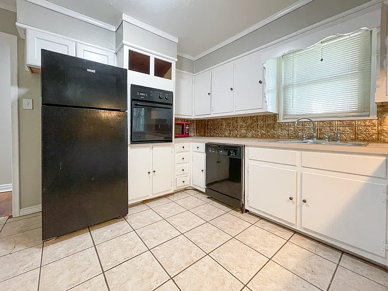 110 E San Benito Dr — Photo 12