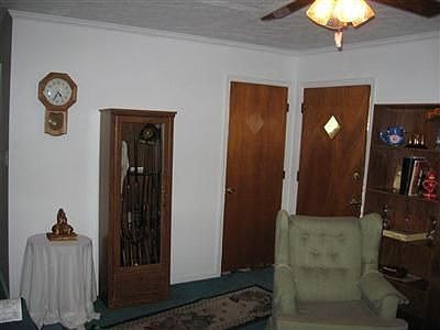 4th image of 1812 Barksdale Dr