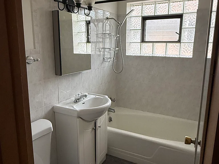6134 W Montrose Ave #2N — Photo 5