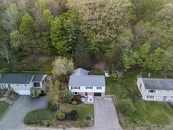 3rd image of 88 Whitehall Rd