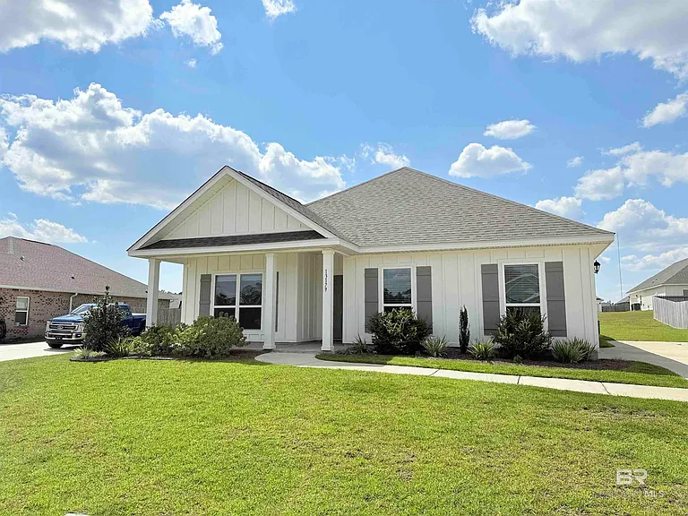 13179 Cavalier Dr — Photo 2