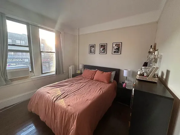 37-01 30th Avenue image 3 of 5