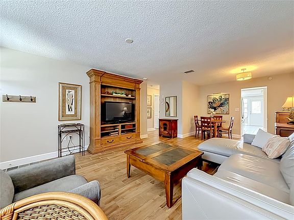 4th image of 5925 SHORE BOULEVARD S #107