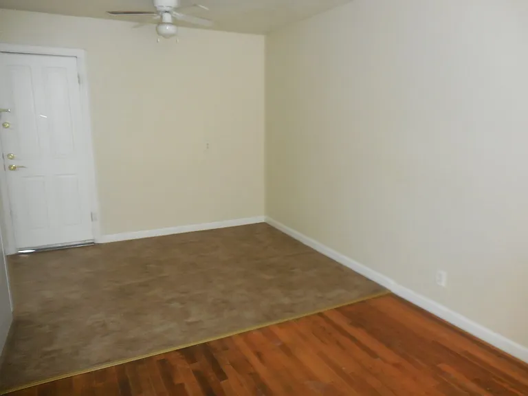701 W Yandell Dr #12 — Photo 7