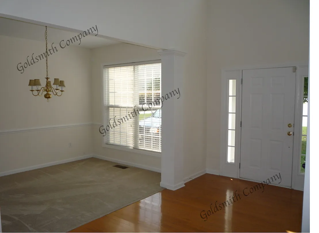 Building Photo - 528 Collingsworth Ln