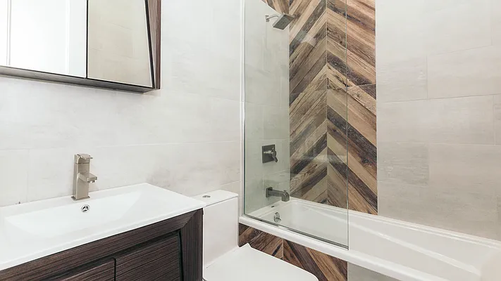 Rented by Nooklyn NYC LLC | media 41