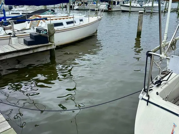 Riverside Dr #C4, Galesville, MD 20765