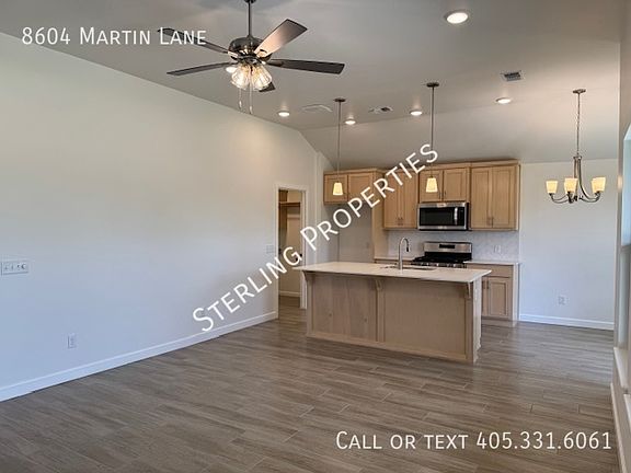 5th image of 8604 Martin Ln