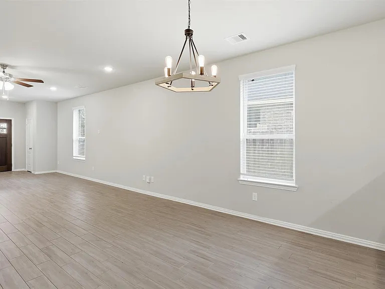 8415 Balding Dr — Photo 14