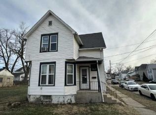 719 S Walnut Ave, Freeport, IL 61032